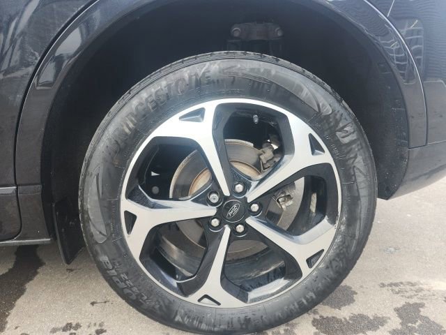 Certified 2023 Ford Escape ST-Line Select w/ Tech Pack #2 image 9