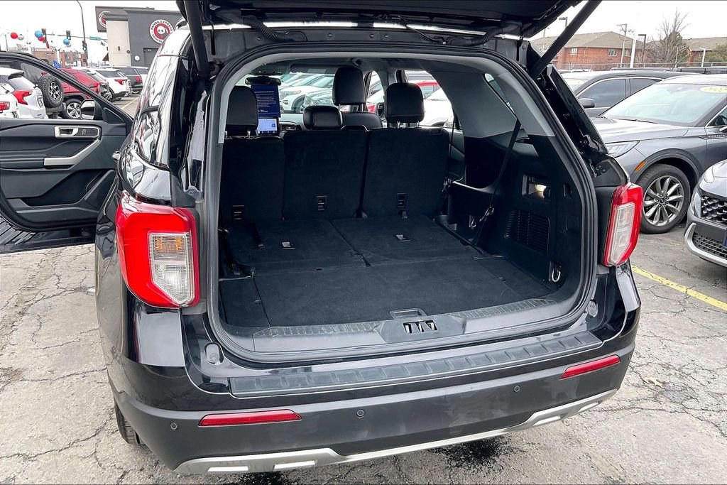 Certified 2024 Ford Explorer XLT w/ Equipment Group 202A image 26
