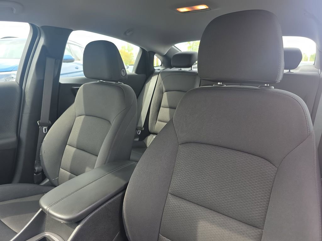 Used 2023 Chevrolet Malibu LT FWD image 17