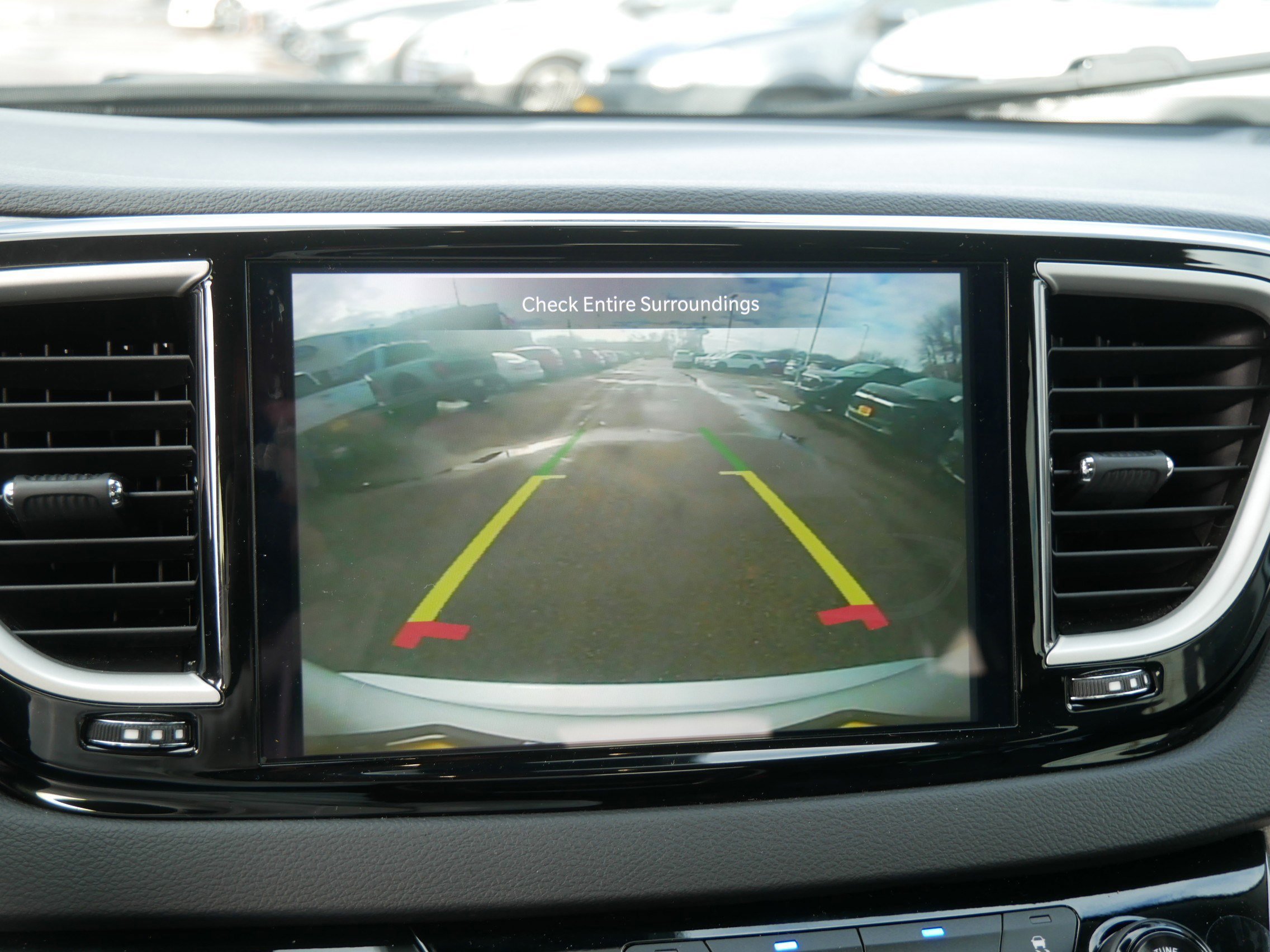 Used 2024 Chrysler Pacifica Touring-L image 31