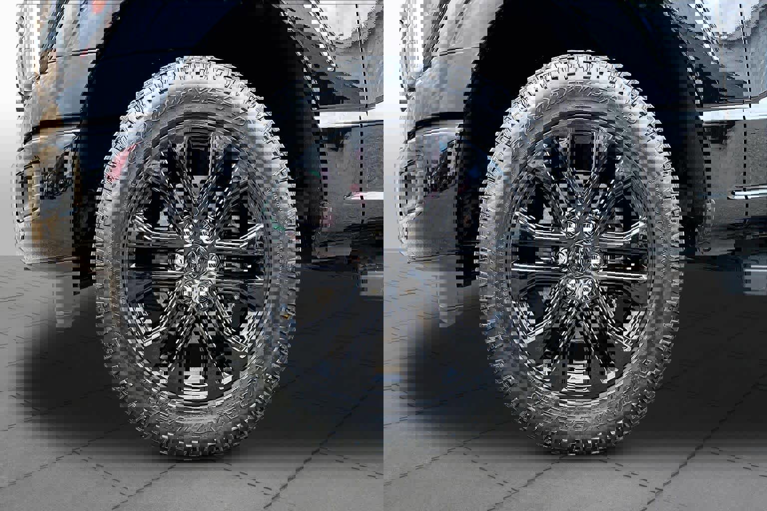 Certified 2025 Ford F150 Lariat w/ Equipment Group 502A High image 15