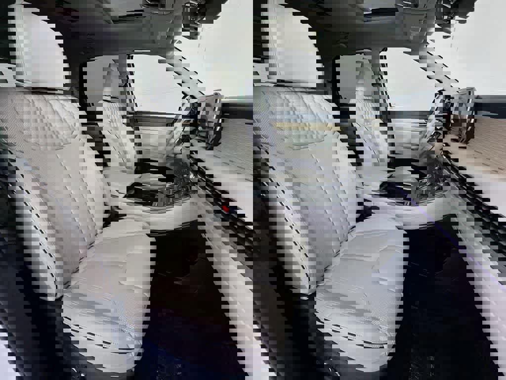 Used 2024 Hyundai Palisade Limited image 17