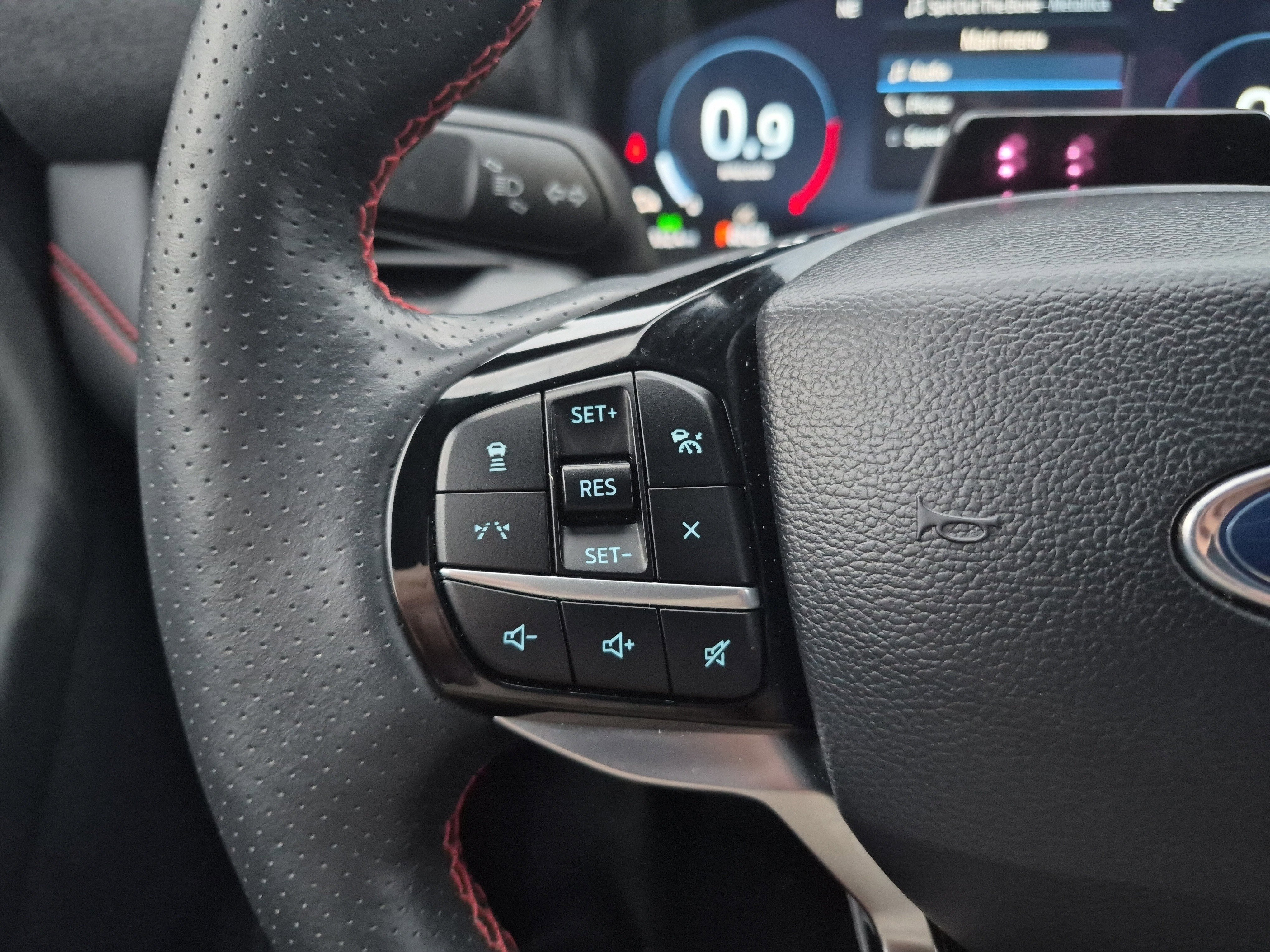 Certified 2025 Ford Explorer ST-Line image 27