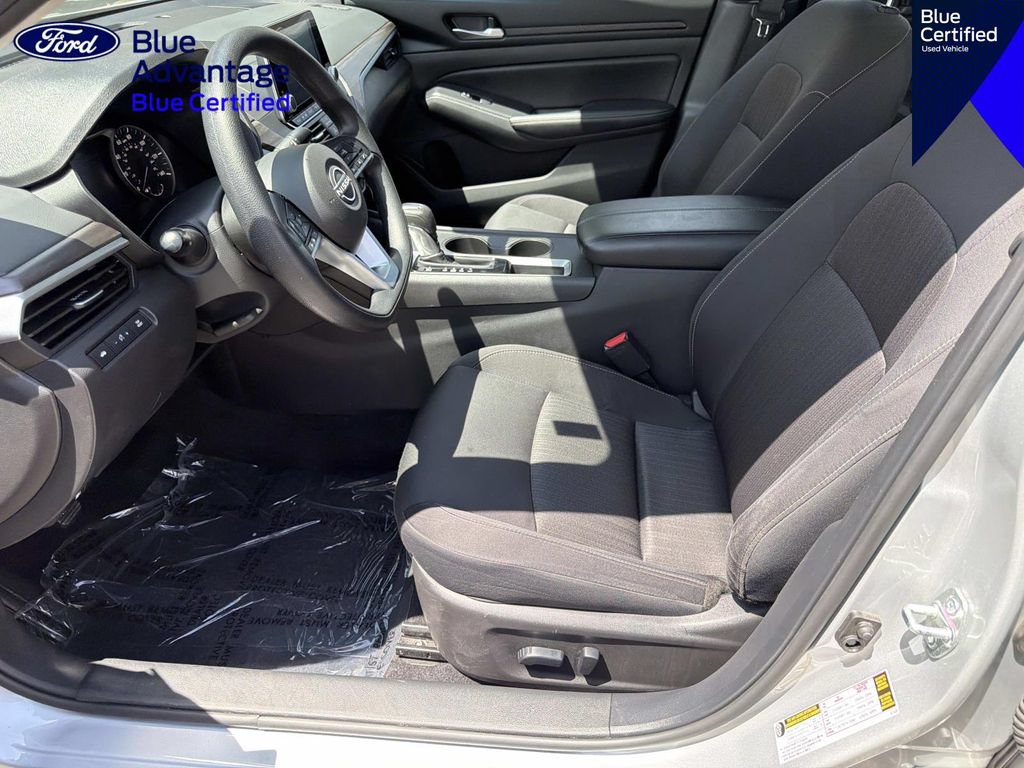 Used 2025 Nissan Altima 2.5 SV FWD image 17