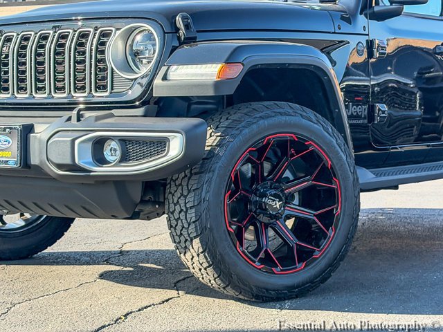 Used 2025 Jeep Wrangler Unlimited Sahara w/ Safety Group AWD/4WD image 3