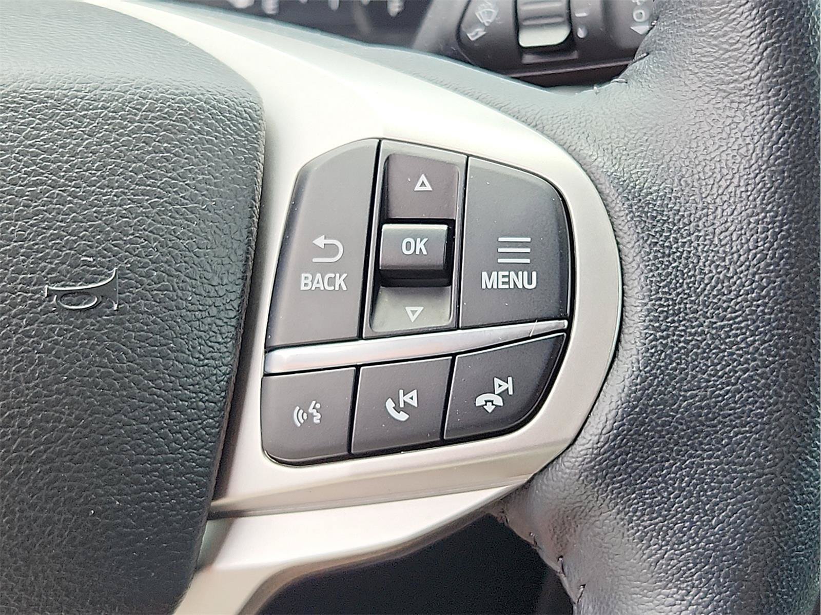 Certified 2023 Ford Explorer XLT AWD/4WD image 18
