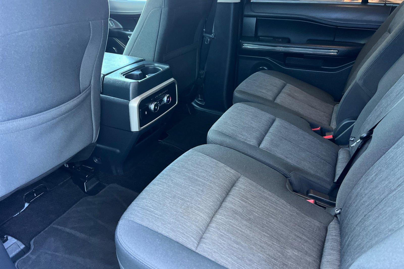 Certified 2022 Ford Expedition XLT image 5