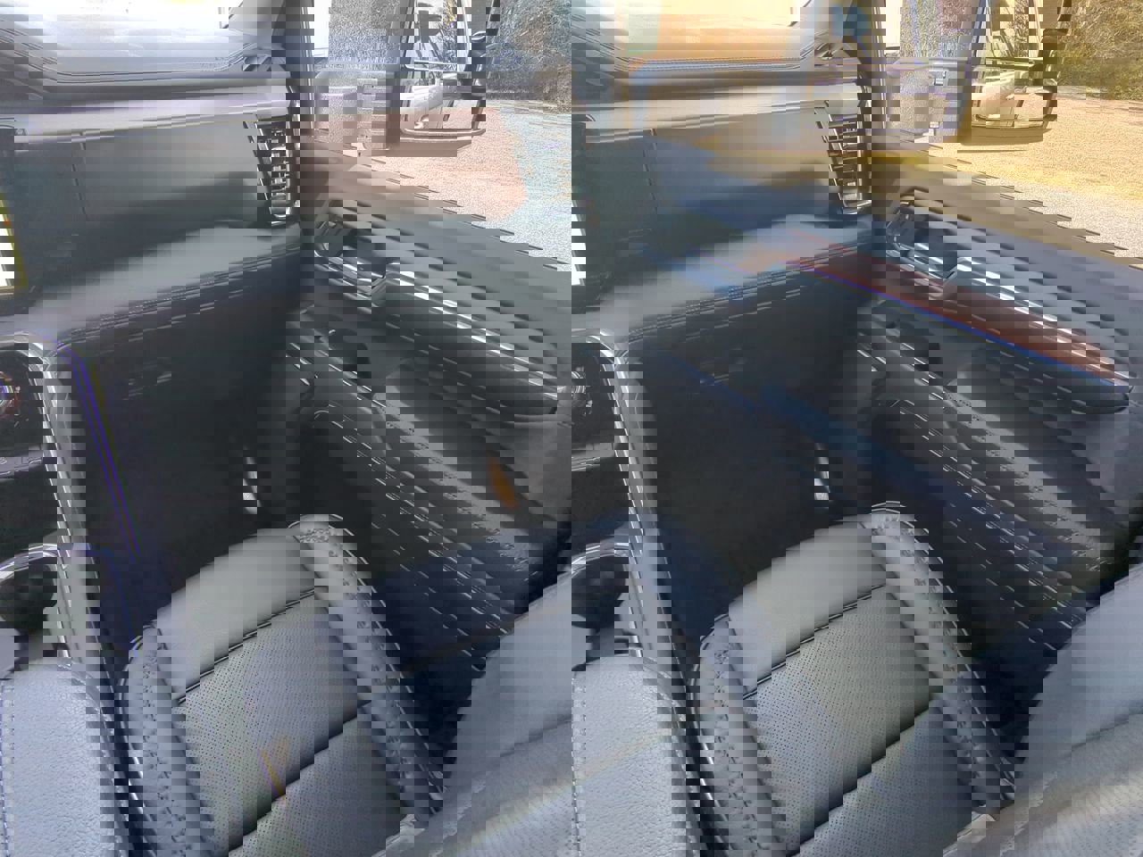 Used 2024 GMC Sierra 3500 Denali w/ Denali Reserve Package image 15