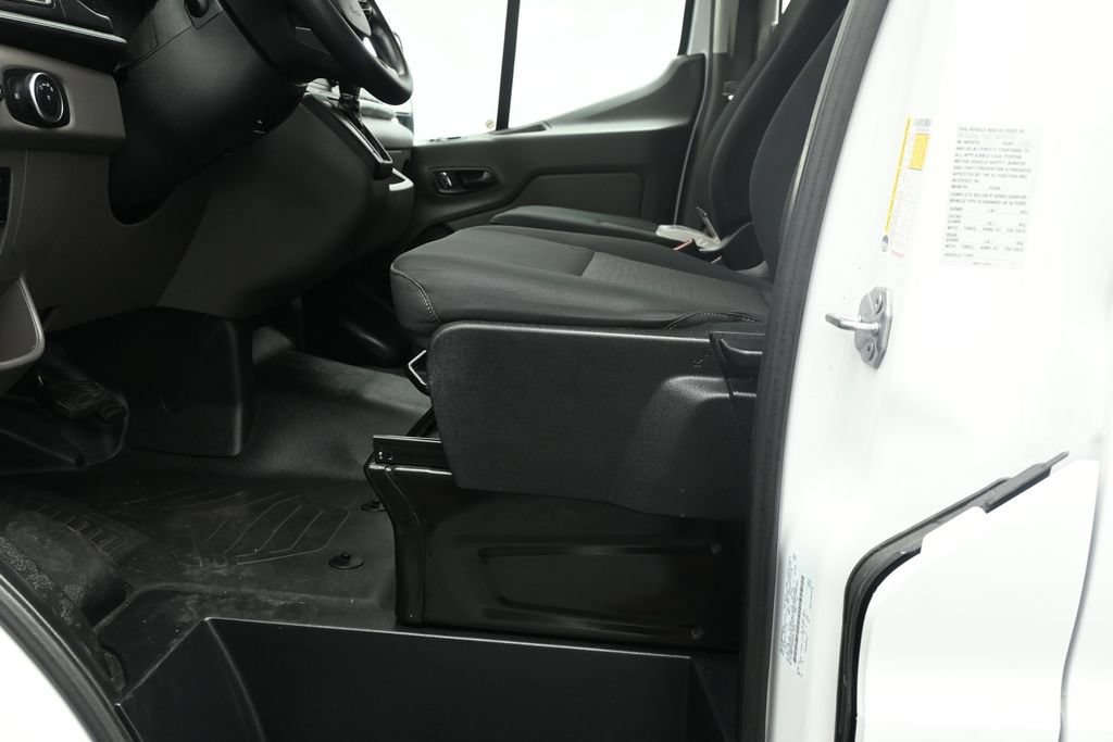 Certified 2025 Ford Transit 250 Low Roof w/ Exterior Upgrade Package RWD image 9