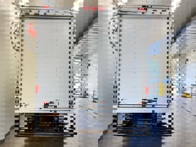 Certified 2023 Ford E-450 and Econoline 450 Super Duty w/ Power Windows & Locks Group image 6