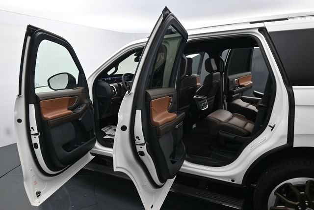 Certified 2025 Ford Expedition King Ranch AWD/4WD image 15