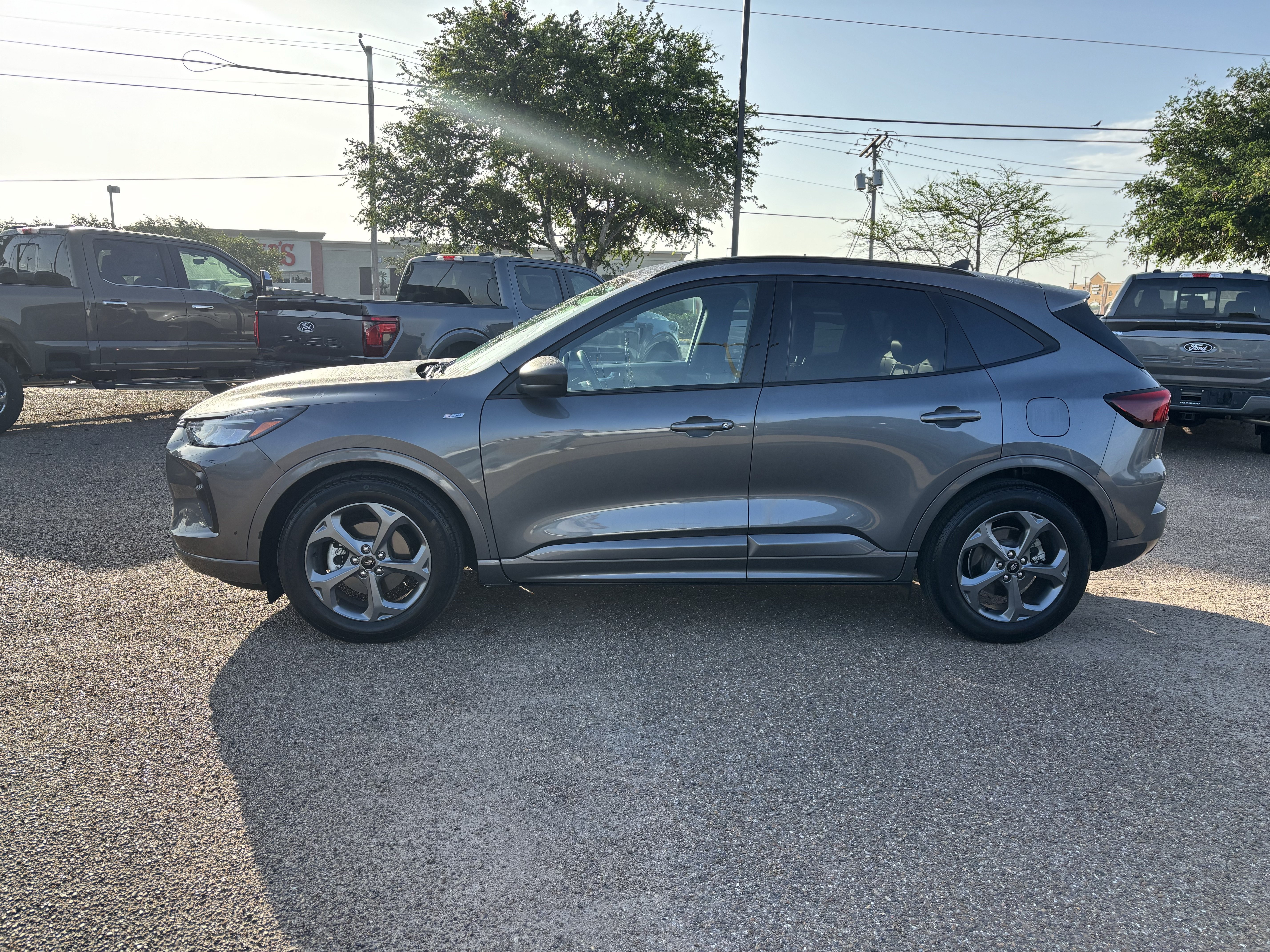 Certified 2023 Ford Escape ST-Line w/ Tech Pack #1 FWD image 2