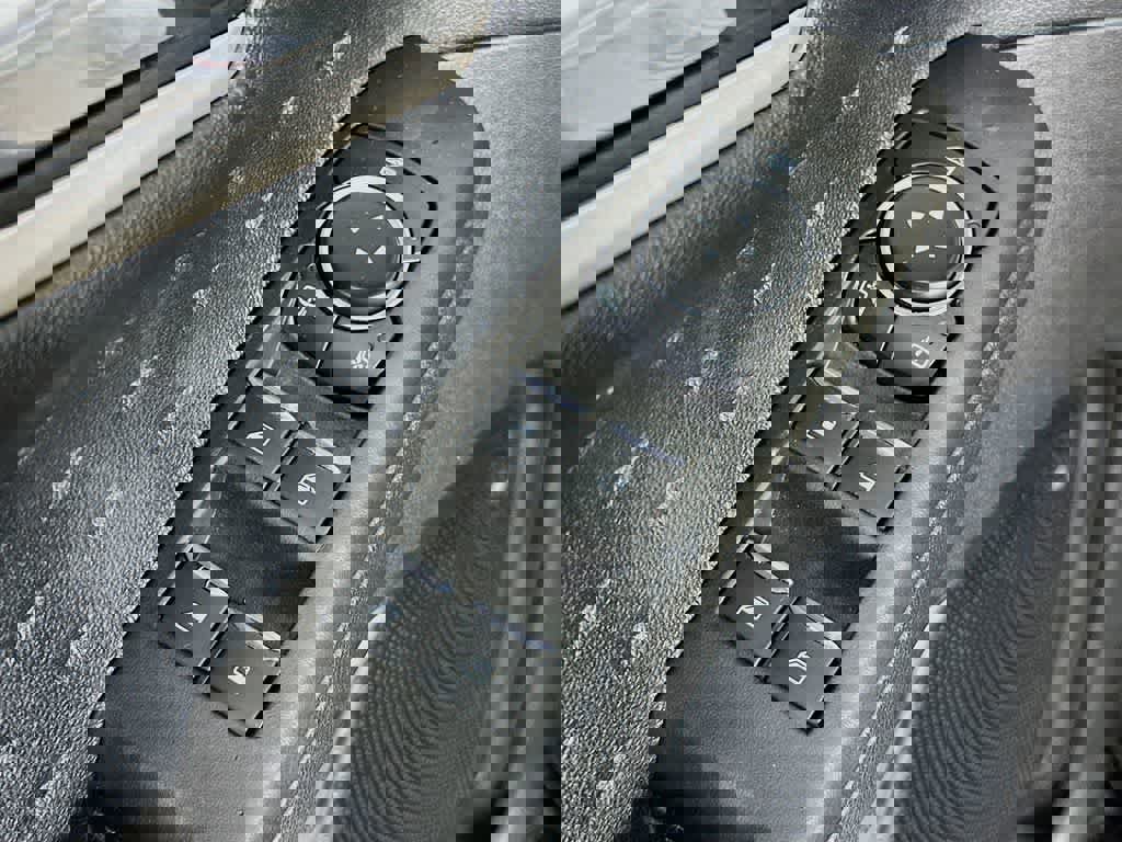 Certified 2020 Ford Escape SE image 29