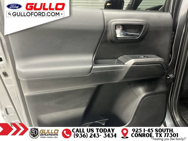 Used 2022 Toyota Tacoma TRD Off-Road w/ Technology Package AWD/4WD image 16