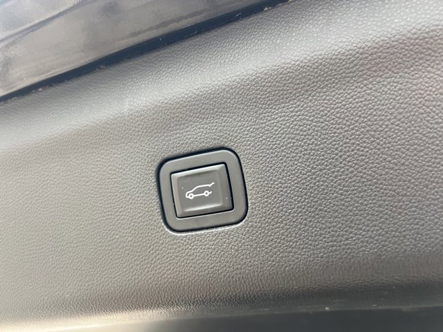 Used 2018 Buick Enclave Premium w/ Experience Buick Package image 27