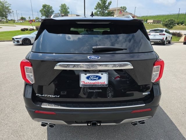 Certified 2020 Ford Explorer Platinum w/ Premium Technology Package AWD/4WD image 4