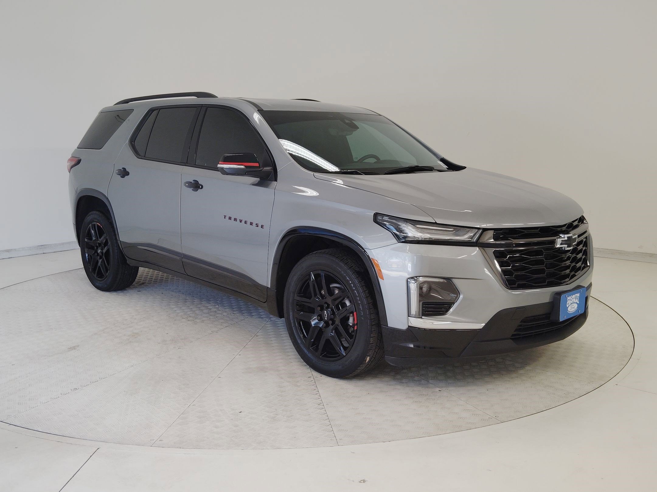 Used 2023 Chevrolet Traverse Premier w/ Redline Edition image 9