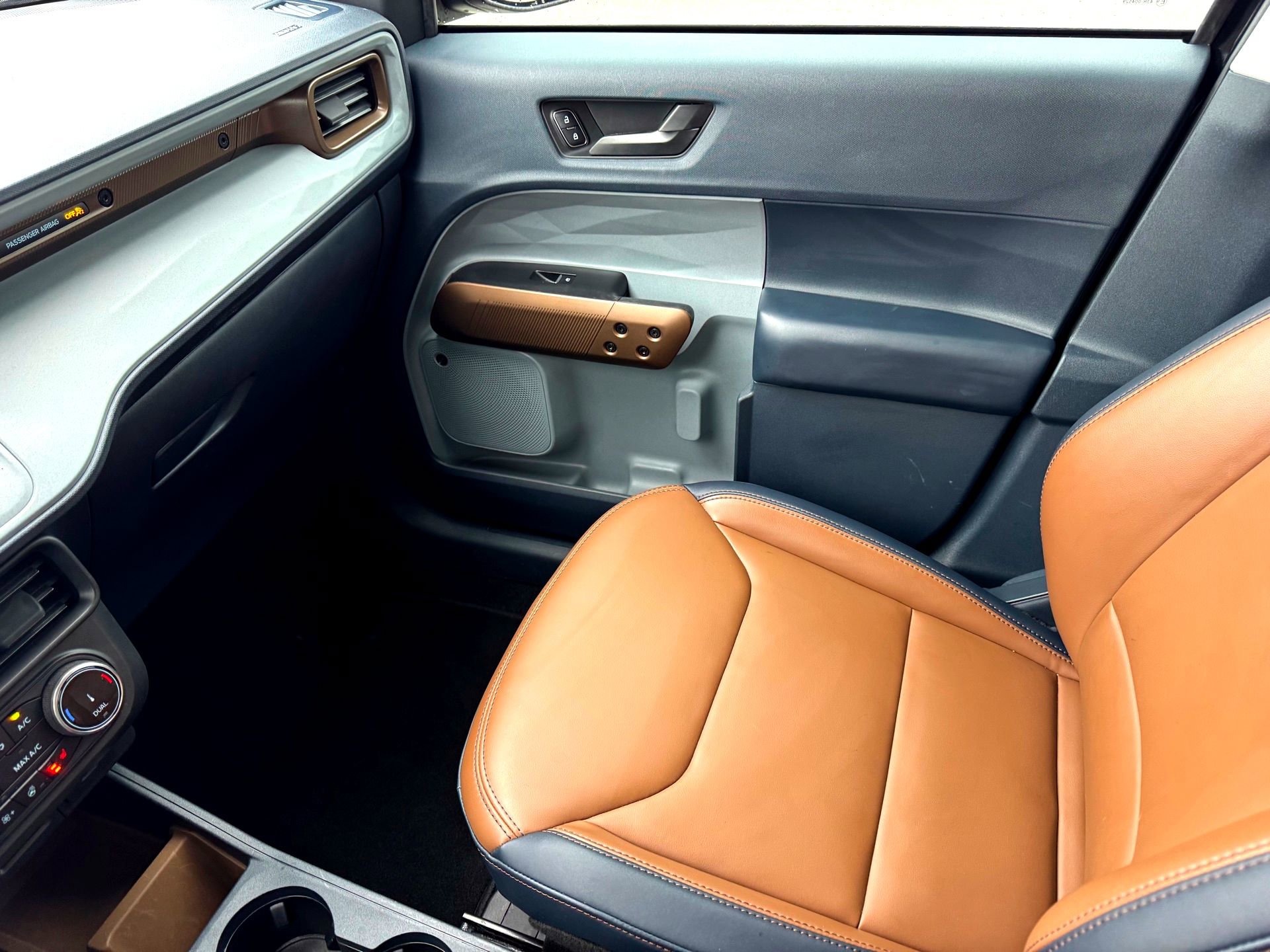 Certified 2023 Ford Maverick Lariat w/ Lariat Luxury Package AWD/4WD image 28