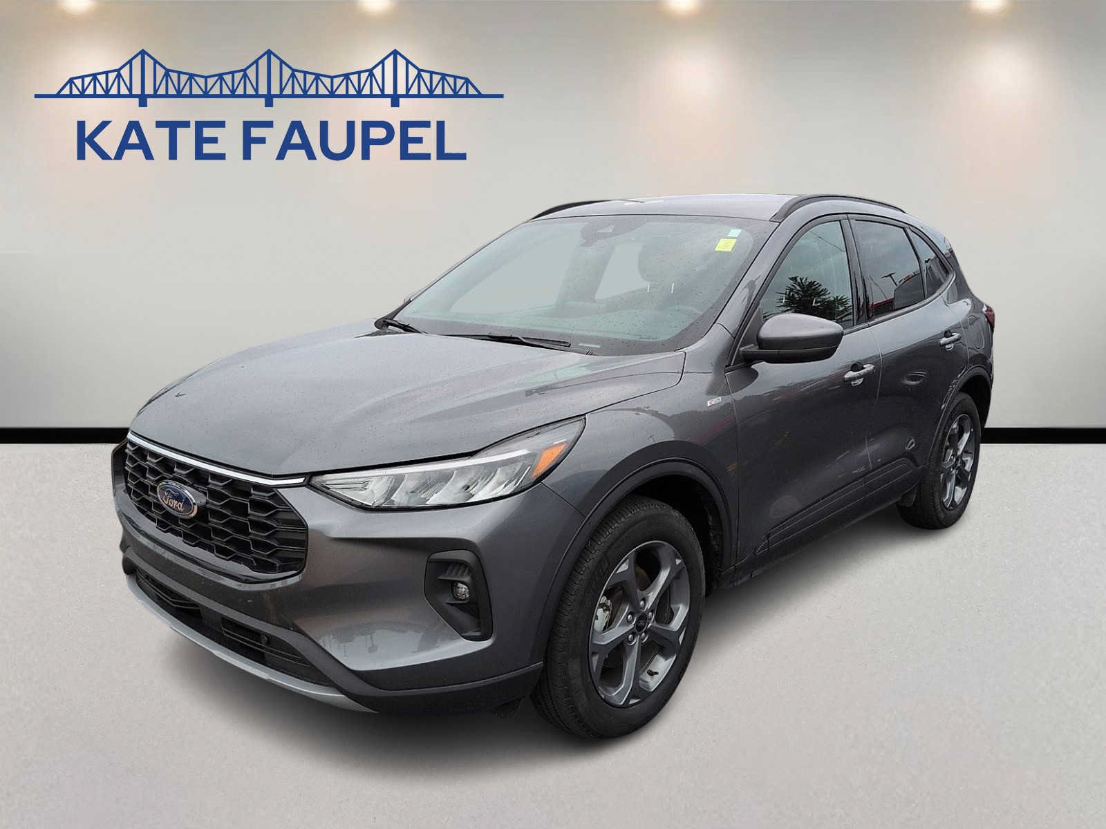 Certified 2025 Ford Escape ST-Line Select AWD/4WD image 3