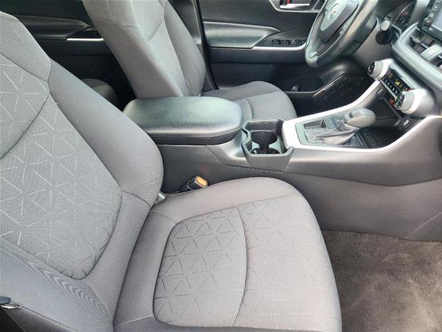 Used 2021 Toyota RAV4 XLE FWD image 13
