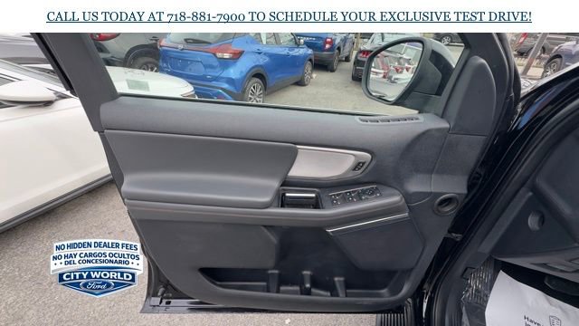 Certified 2025 Ford Expedition Active AWD/4WD image 6