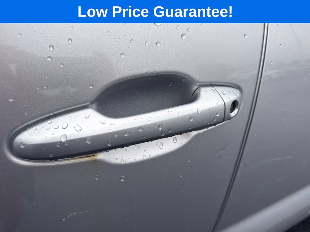 Used 2018 Toyota Tacoma SR5 AWD/4WD image 15