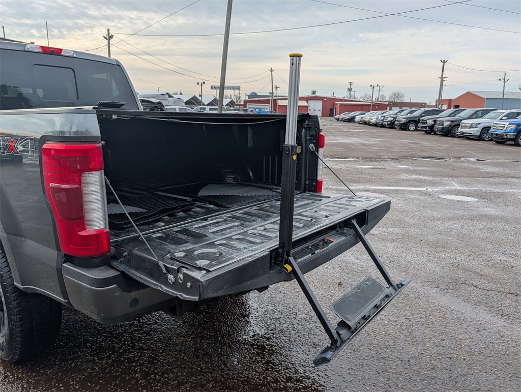 Certified 2019 Ford F350 Platinum w/ Platinum Ultimate Package image 10