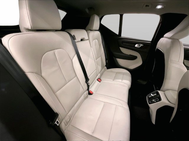 Used 2024 Volvo XC40 B5 Ultimate w/ Climate Package AWD/4WD image 26