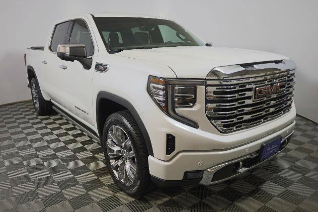 Used 2023 GMC Sierra 1500 Denali w/ Denali Reserve Package AWD/4WD image 5