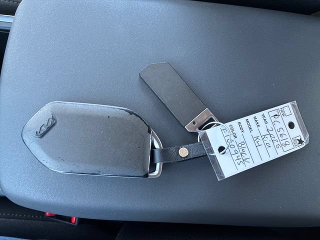 Used 2025 Kia K4 FWD image 13