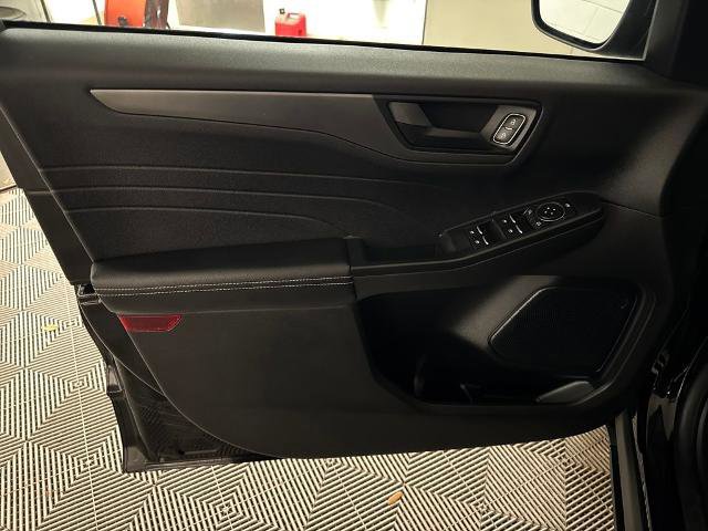 Certified 2025 Ford Escape Active FWD image 15