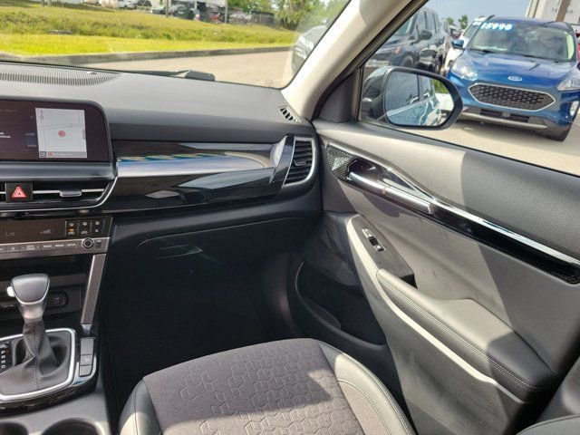 Used 2024 Kia Seltos S FWD image 20