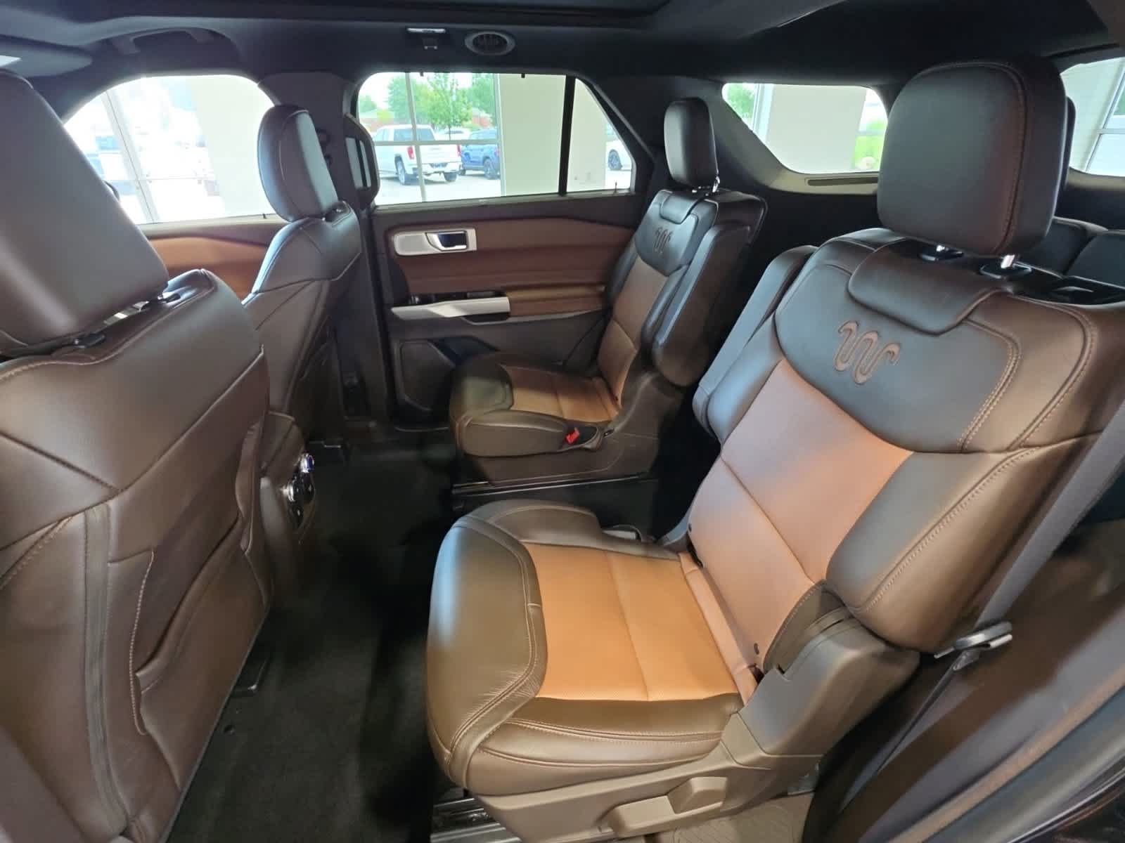 Certified 2022 Ford Explorer King Ranch w/ Class IV Trailer Tow Package AWD/4WD image 38