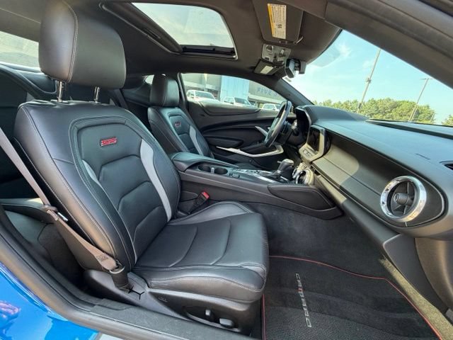 Used 2017 Chevrolet Camaro SS RWD image 20