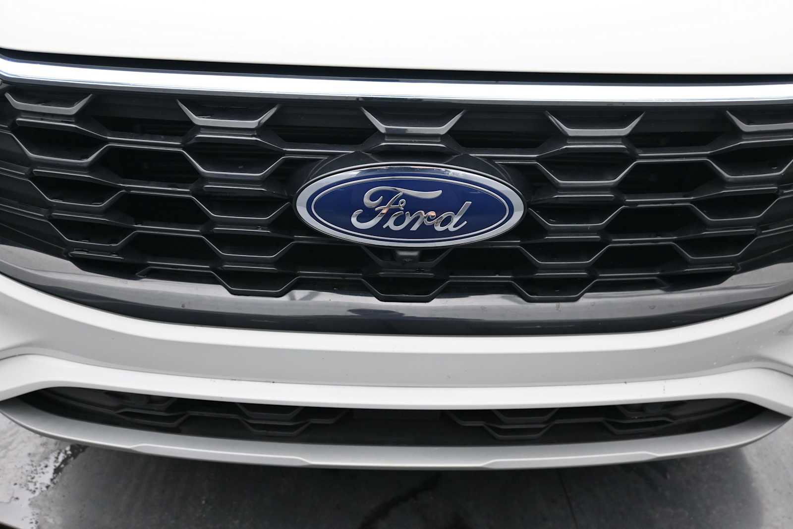 Certified 2025 Ford Escape ST-Line Elite w/ Premium Technology Package AWD/4WD image 28