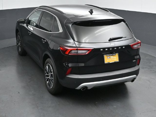 Certified 2026 Ford Escape SE w/ PHEV Premium Package FWD image 50
