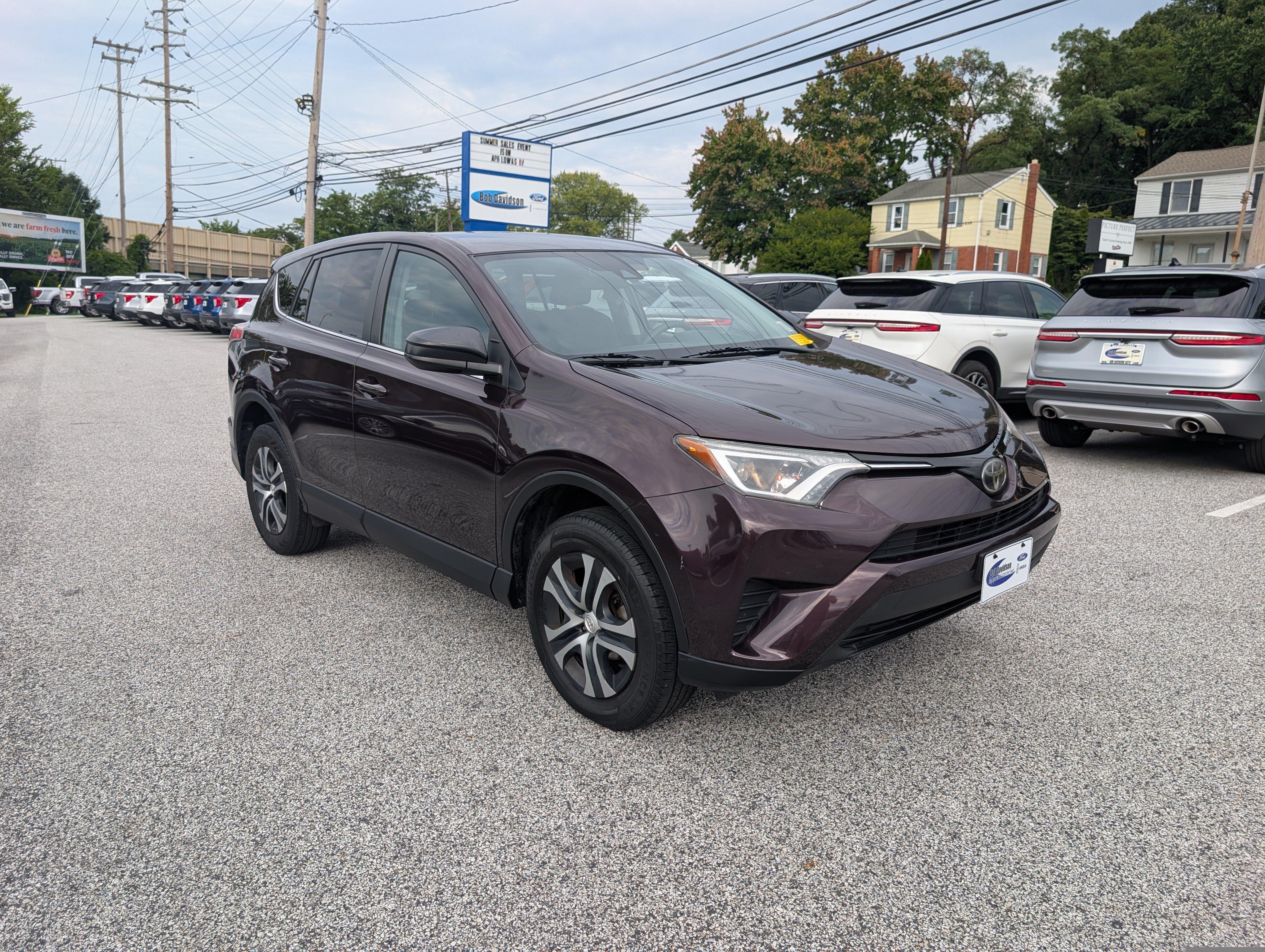 Used 2018 Toyota RAV4 LE w/ Carpet Mat Package AWD/4WD image 9