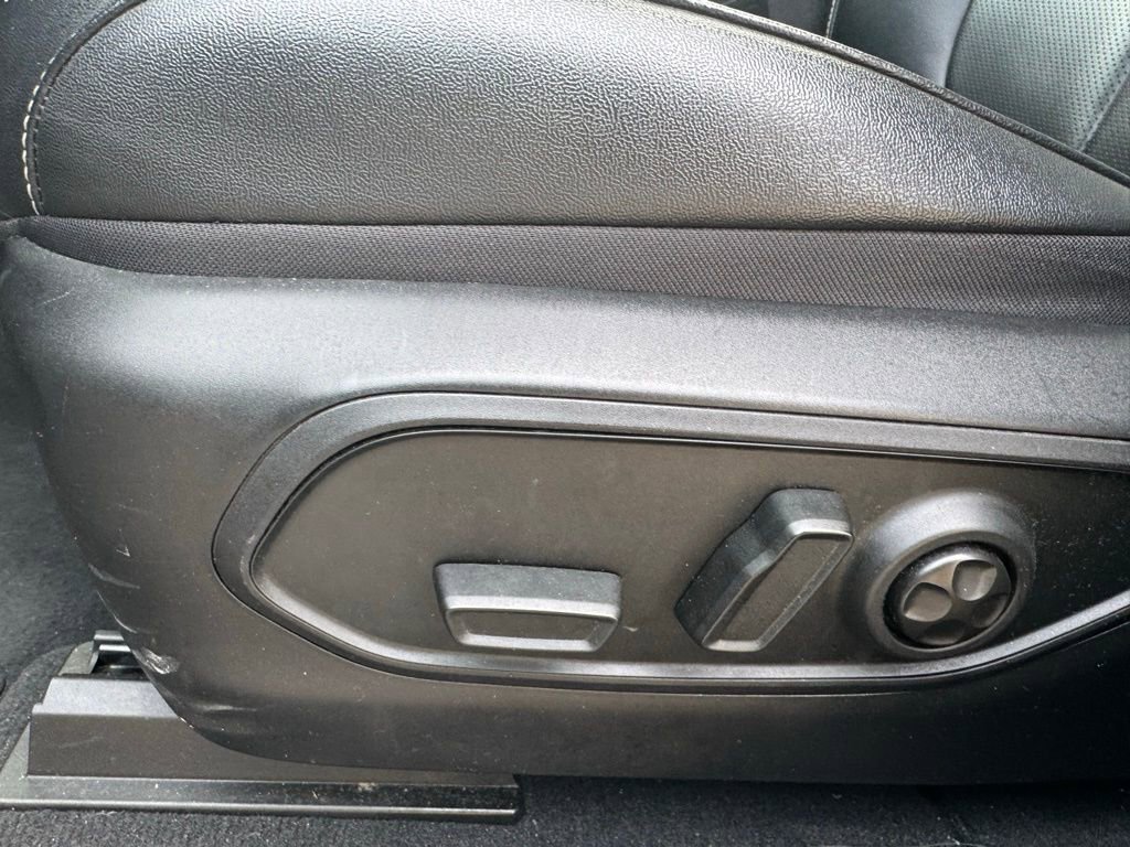 Used 2024 Jeep Grand Cherokee L Limited w/ Luxury Tech Group II image 19