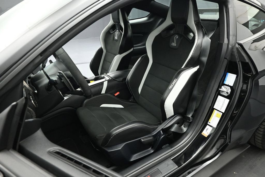 Certified 2021 Ford Mustang Shelby GT500 w/ Carbon Fiber Track Pack RWD image 9