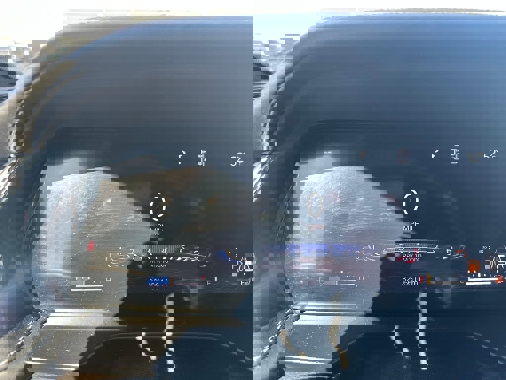 Used 2023 Jeep Grand Cherokee Overland w/ Luxury Tech Group IV image 14