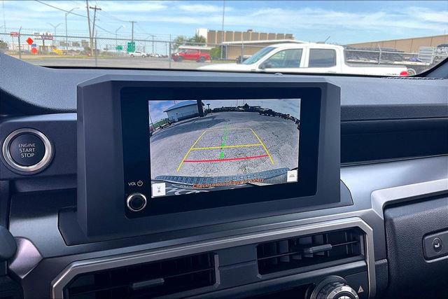 Used 2025 Toyota 4Runner SR5 AWD/4WD image 21