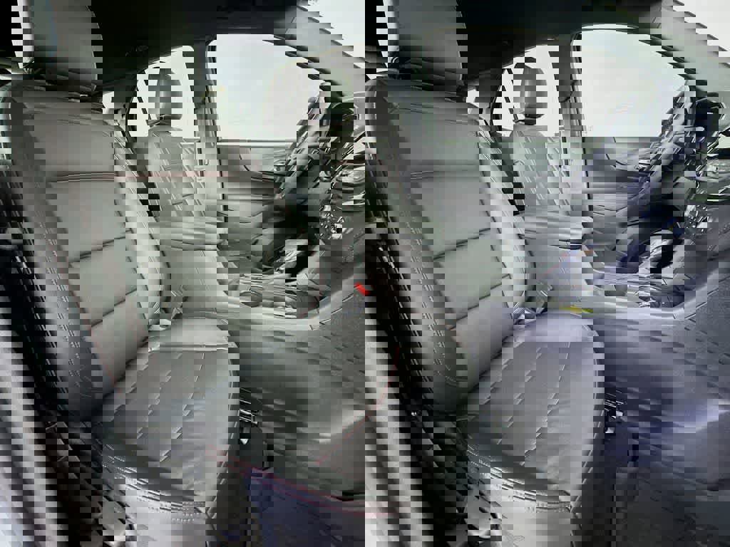 Used 2022 Chevrolet Equinox RS w/ RS Leather Package image 15