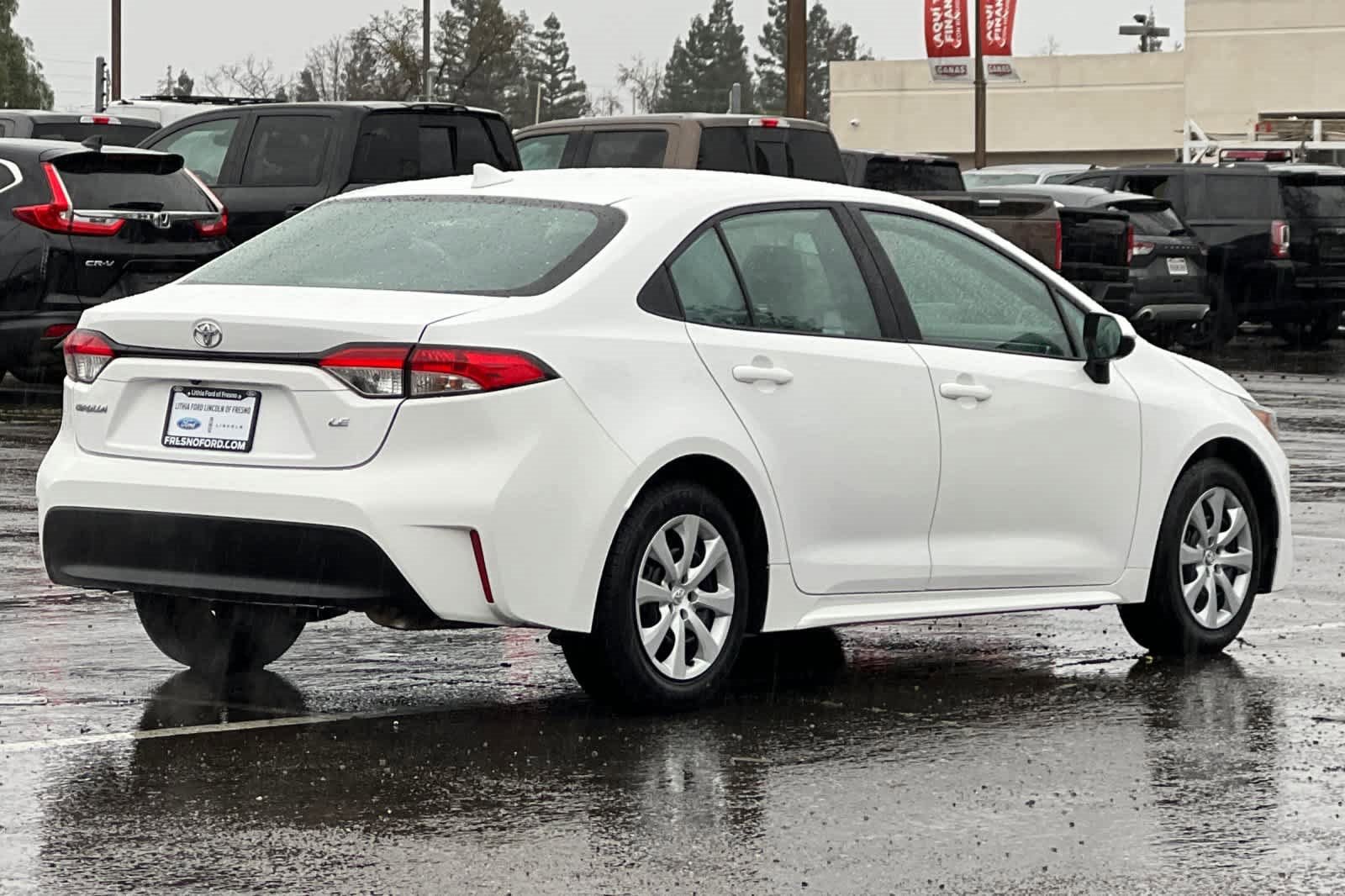 Used 2023 Toyota Corolla LE image 5