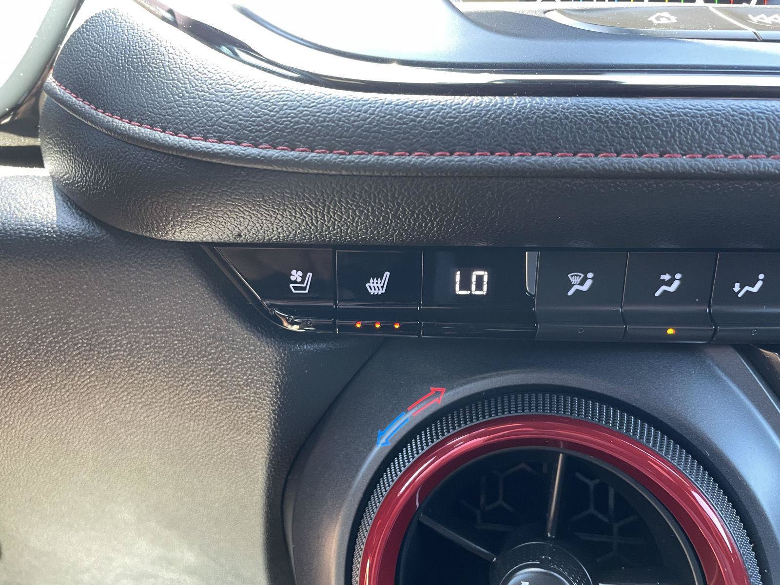 Used 2019 Chevrolet Blazer RS AWD/4WD image 32