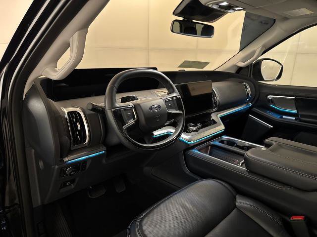 Certified 2025 Ford Expedition Platinum AWD/4WD image 5