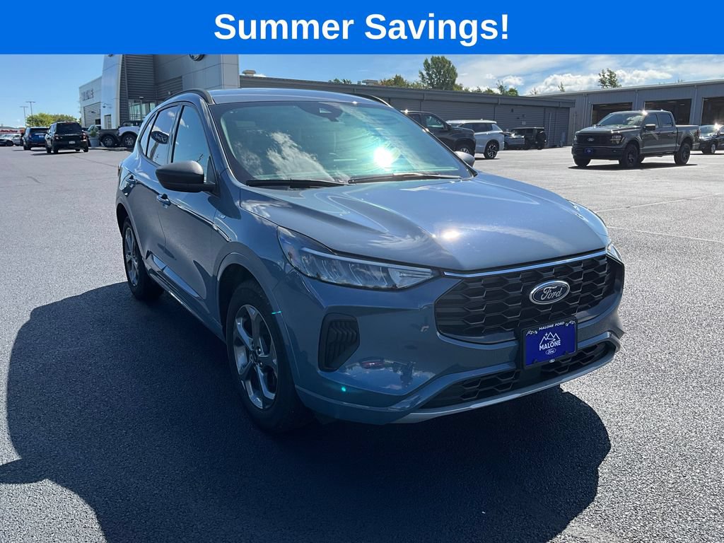 Certified 2023 Ford Escape ST-Line w/ Tech Pack #1 AWD/4WD image 9