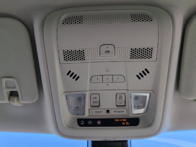 Used 2021 Cadillac XT5 Premium Luxury w/ LPO, Floor Liner Package FWD image 41