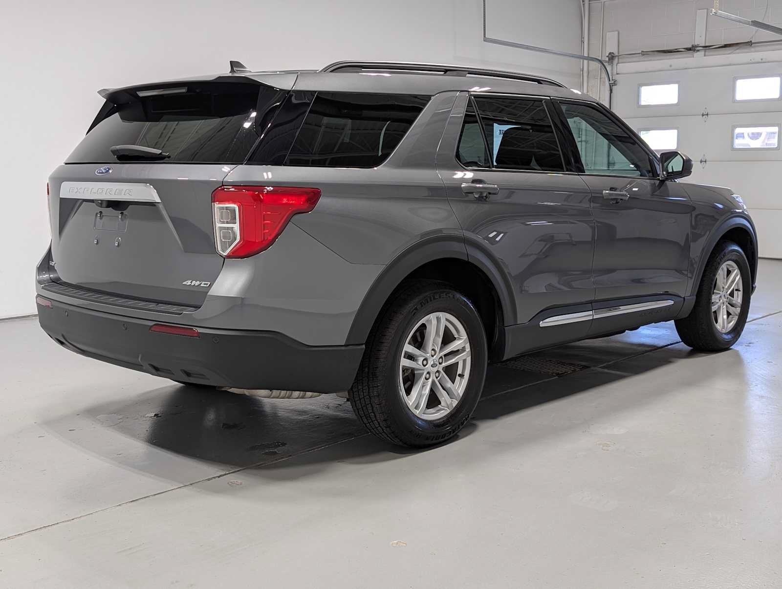 Certified 2023 Ford Explorer XLT AWD/4WD image 8