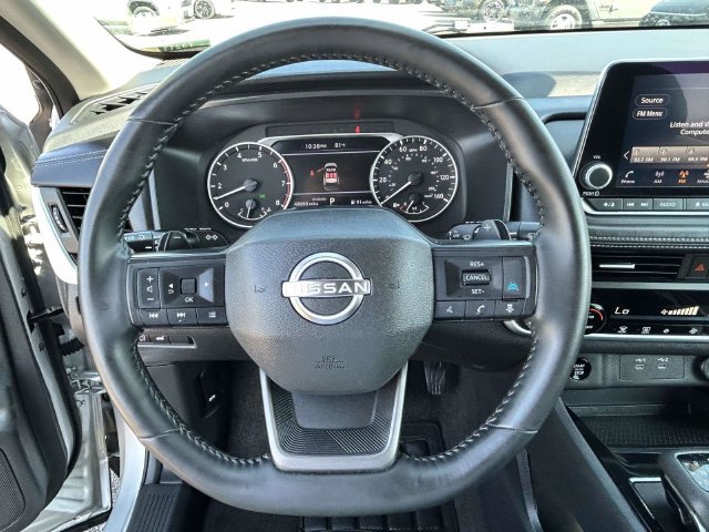 Used 2025 Nissan Rogue SV FWD image 8