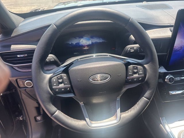Certified 2023 Ford Explorer Platinum w/ Technology Package AWD/4WD image 11